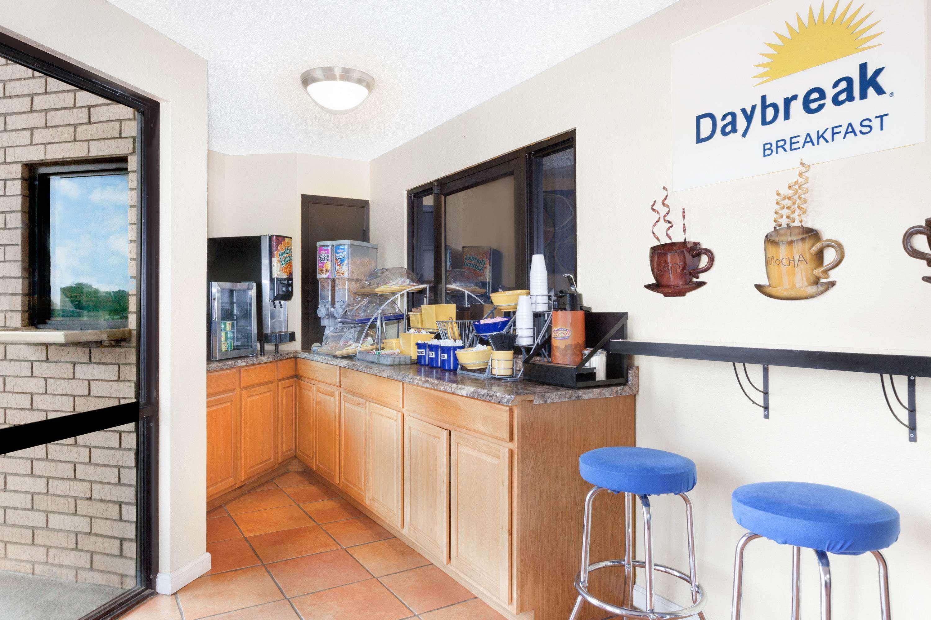 Days Inn By Wyndham Arcadia Louisiana Bagian luar foto